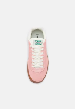 Lacoste Baseshot - Sneakers Laag - Pink -Lacoste 0500a67a35a146c5a4c1ed98d2dd7438 scaled