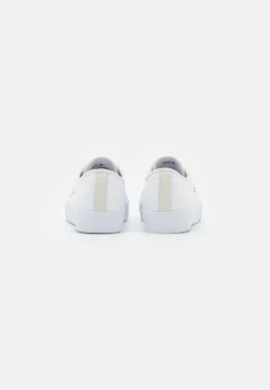 Lacoste Ziane Plusgrand - Sneakers Laag - White/Gold -Lacoste 069b462615b04d858bc698f37d255725 scaled
