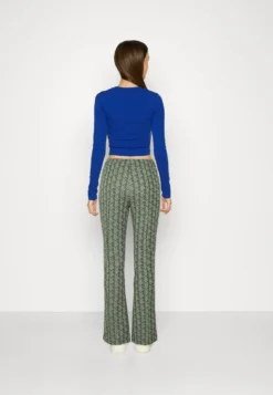 Lacoste Broek - Green/Wood Shaving -Lacoste 0949c8664a7b414b8316ce6e14a0cce8 scaled