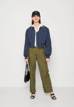 Lacoste -Lacoste 0b2983e03f074bbabeb8b62279573f27