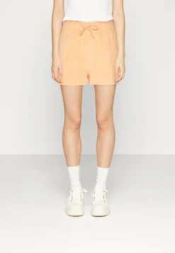 Lacoste Shorts - Apricot
