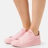 Lacoste Carnaby - Sneakers Laag - Pink