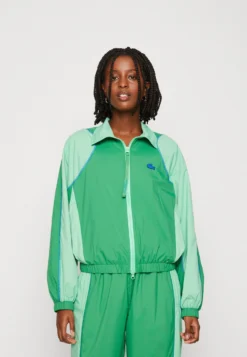 Lacoste Retro Windbreaker - Lichte Jas - Liamone/Tarragon