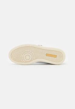 Lacoste Graduate Pro - Sneakers Laag - White/Light Pink -Lacoste 12dead49c16b4d55946c477fa011ae53