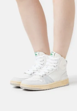 Lacoste Sneakers Laag - White