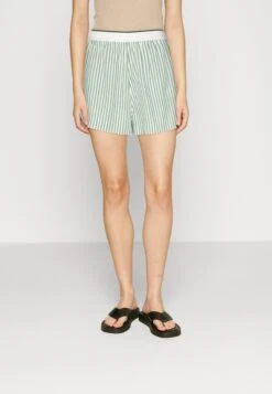 Lacoste Shorts - White/Ash Tree