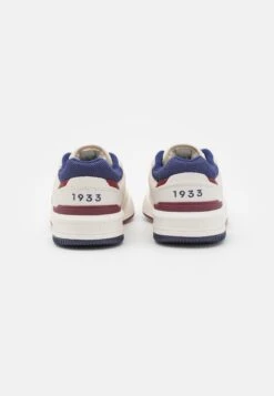 Lacoste Lineshot- Sneakers Laag - Off White/Navy -Lacoste 228126cf284a46359658d26cf619afc1