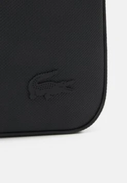 Lacoste Classic Unisex - Schoudertas - Noir -Lacoste 27c506e774fe4239a8b7dcc4754425c7