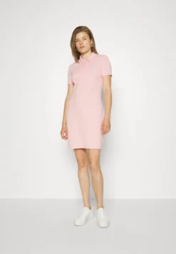 Lacoste Jurk - Light Pink, Light Pink -Lacoste 2c802b5108df4c06b44f959df02b3f45 scaled
