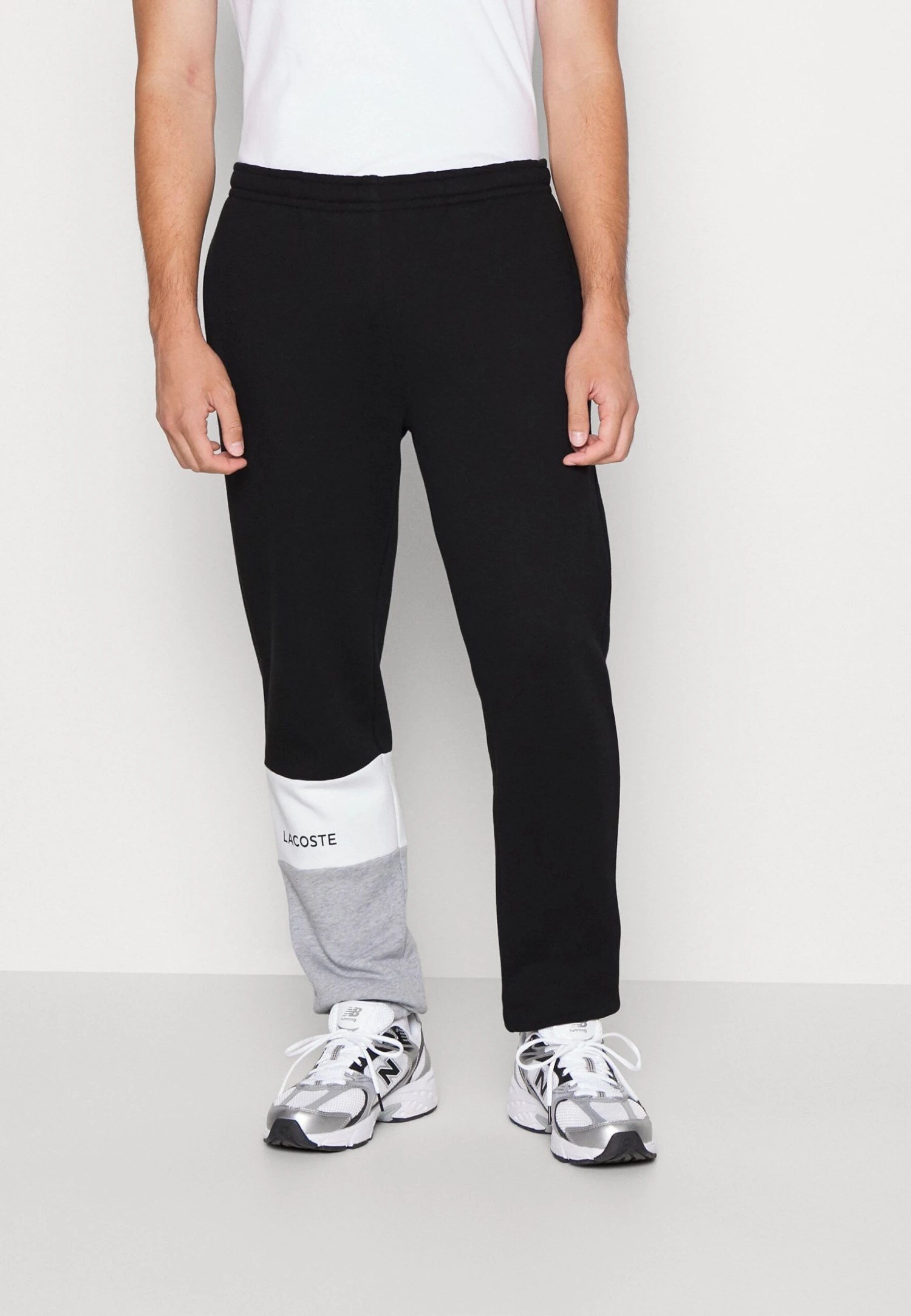 Lacoste Nua - Trainingsbroek - Noir/Blanc/Argent Chine 1 Lacoste Nua - Trainingsbroek - Noir/Blanc/Argent Chine