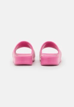 Lacoste Croco 2.0 - Badslippers - Pink/Off White 9 Lacoste Croco 2.0 - Badslippers - Pink/Off White -Lacoste 3b674c1af0bf4675baf14410790e3f94