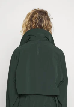 Lacoste Trenchcoat - Jardin -Lacoste 3d400ea4b04042e7b5e636636ec243dc scaled