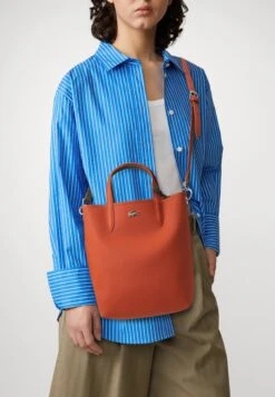 Lacoste Vertical - Handtas - Rooibos Tea Eco Iron Gate