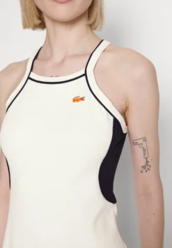 Lacoste Ef 70V - Jerseyjurk - Flour -Lacoste 4285277616fa4635a4ccee036cc02e11 scaled