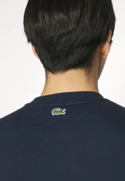 Lacoste Unisex - Sweater - Bleu Marine -Lacoste 4615eff7685d4042b174eaee590281c5 scaled