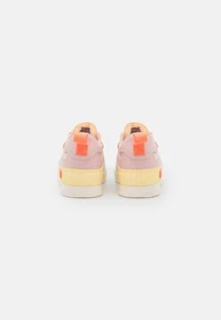 Lacoste Platform- Sneakers Laag - Lightt Pink/Light Yellow -Lacoste 4635b05ae1b14271bcd4b2df02fb79f0