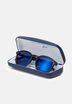 Lacoste Unisex - Zonnebril - Dark Blue 7 Lacoste Unisex - Zonnebril - Dark Blue -Lacoste 489f363c310140ba90388256b2b9f711 scaled