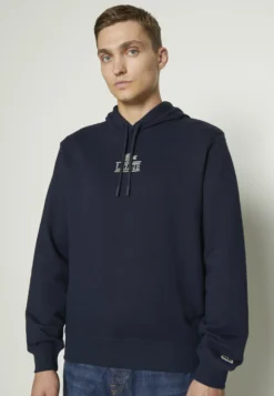 Lacoste Unisex - Hoodie - Navy Blue 13 Lacoste Unisex - Hoodie - Navy Blue -Lacoste 4d705c061cc64bb2a6e01dee1c12ba42 scaled