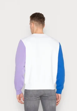 Lacoste Unisex - Sweater - Blanc/Marina Neva -Lacoste 4ef11cd976484174919ca11b2444e128 scaled