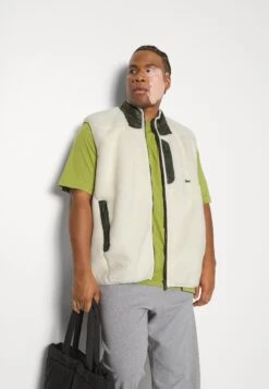 Lacoste Plus - Bodywarmer - Lapland/Baobab 9 Lacoste Plus - Bodywarmer - Lapland/Baobab -Lacoste 51d3ee4c0e694e4082952c6dd3fd3e6f