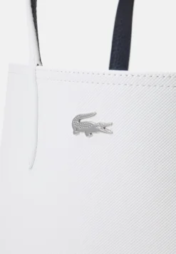 Lacoste Shopping - Shopper - Farine Bleu Nuit -Lacoste 5329ff244cbe499f935d51b672359004 scaled