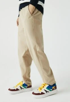 Lacoste Broek - Beige 10 Lacoste Broek - Beige -Lacoste 53f1c92844ca4235b0f827fd40e4153d