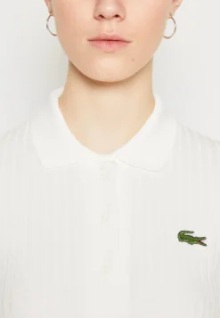 Lacoste Gebreide Jurk - Flour -Lacoste 54faa01697f44f31b8fe924aef1ed459 scaled