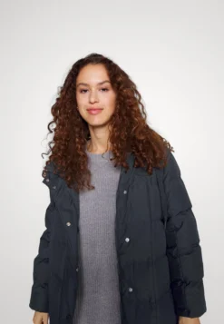 Lacoste Winterjas - Black -Lacoste 6724bdb9c9f04174ab66c2afed49f8ae scaled