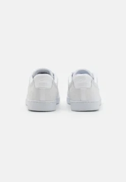 Lacoste Carnaby Evo - Sneakers Laag - White -Lacoste 6fb20187ac8e4388b4b55422b0707f68 scaled