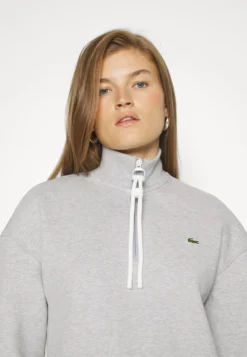 Lacoste Jurk - Mottled Light Grey -Lacoste 767a28644c924abbb64c208c43f49b1b scaled