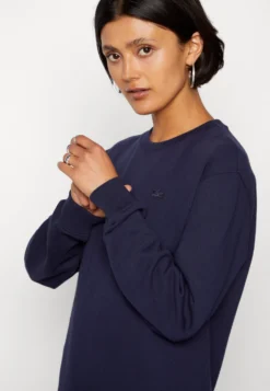 Lacoste Jurk - Marine 11 Lacoste Jurk - Marine -Lacoste 7844210006284d459d34db9d13ff3e7c scaled