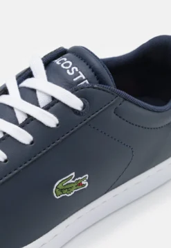 Lacoste Carnaby Evo - Sneakers Laag - Navy/White -Lacoste 7b99a73061f247318d72c2c1afba7e8e scaled