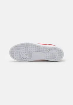 Lacoste Baseshot- Sneakers Laag - Red/White -Lacoste 8054155b3be24b1c9c648d29d4ffa19a scaled