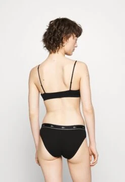 Lacoste Slip - Black -Lacoste 8cfa77983c55427dac3053c39dea70e9