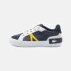Lacoste L004 Unisex - Sneakers Laag - Navy/Yellow