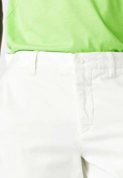 Lacoste Bermuda - Shorts - Blanc 9 Lacoste Bermuda - Shorts - Blanc -Lacoste 95d92f1ffe4049d2b8f5696fb9f759e5