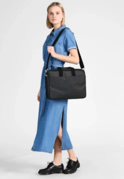 Lacoste Aktetas - Black 9 Lacoste Aktetas - Black -Lacoste 98011b6dd97e4d04aa598632a5b0c6c5