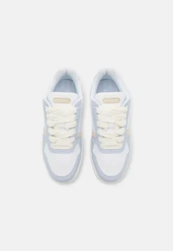 Lacoste T-Clip - Sneakers Laag - White/Light Turquoise -Lacoste 9c8498dc78e642adb0efc0fffa1eaac7 scaled