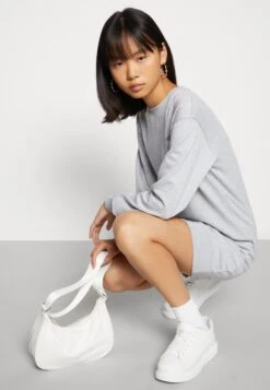 Lacoste Jurk - Argent Chine -Lacoste 9d107add40fc485c9dc358d79b8f9189