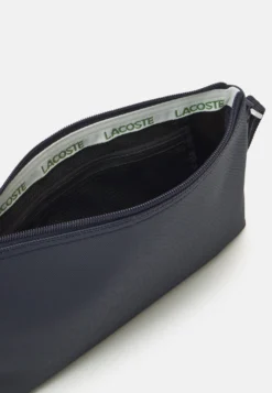 Lacoste L 12 12 Concept Flat - Schoudertas - Penombre -Lacoste 9dcad999a5e94092beb608f01441b0d1 scaled
