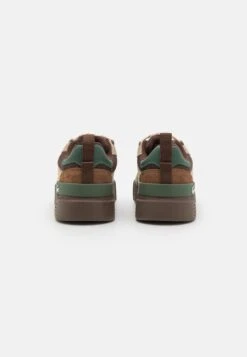 Lacoste Sneakers Laag - Dark Brown/Light Brown -Lacoste a7243497b8f54f978e94615f53767fdb