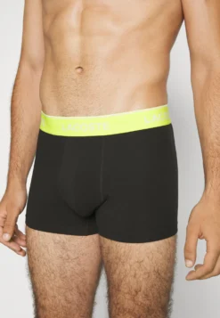 Lacoste 3 Pack - Onderbroeken - Noir/Bleu/Bordeaux/Jaune -Lacoste a996e907b7cc42c9a06e6e34b81f5720 scaled