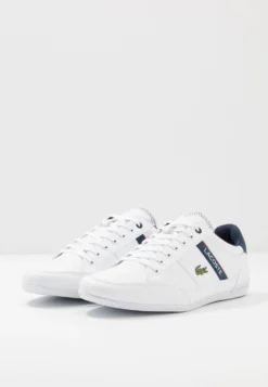 Lacoste Chaymon - Sneakers Laag - White/Navy/Red -Lacoste ad9fcf37db744f0cbbe366816016cf75 scaled