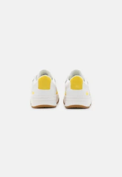 Lacoste Sneakers Laag - White/Yellow -Lacoste b70809748b9d45bfbafd1c8f0540ae16 scaled