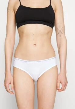 Lacoste 3 Pack - Slip - Black/White/Silver -Lacoste b9cd61e12ea44397b2d5448de87446b6