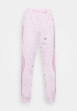 Lacoste Broek - Rose -Lacoste c0d8a0289d5043688389819189140f4f scaled