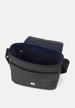 Lacoste Classic- Schoudertas - Noir -Lacoste c733957dc1a448fca04f6f1a032d9581