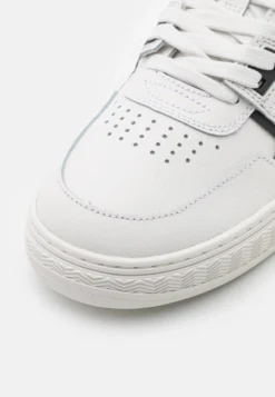 Lacoste Sneakers Laag - White/Black -Lacoste c79360b2e82046feb5081f9ec8e4da2a scaled