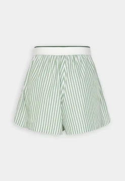 Lacoste Shorts - White/Ash Tree -Lacoste cbe47d09835548b59cceaf95fa8d4457 scaled
