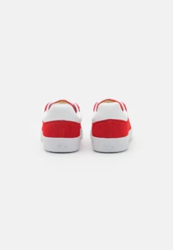 Lacoste Baseshot- Sneakers Laag - Red/White -Lacoste d6ede4ce35b24271a0a8b605327e705a scaled